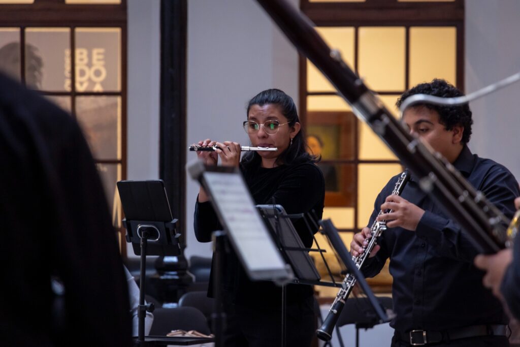 El quinteto interpretó la obertura de "La Flauta Mágica" de Wolfgang Amadeus Mozart, el gran maestro de la música.
