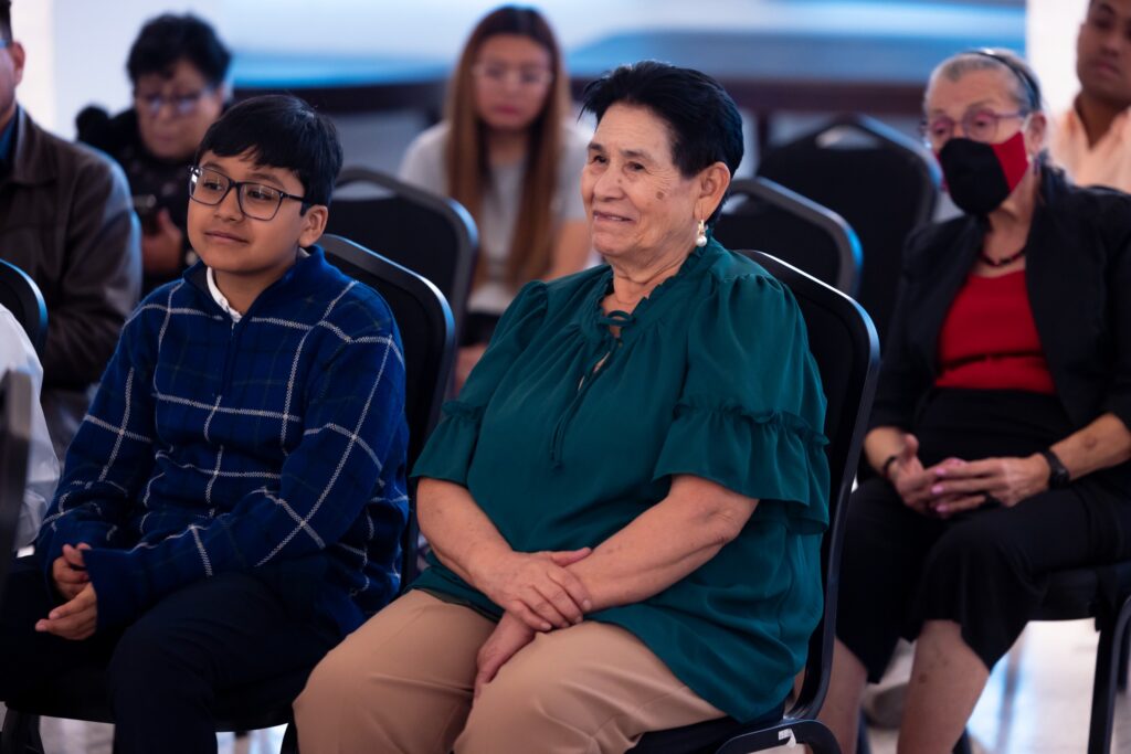 Presentación de la novela «Cuando las luces se apagan, ellos aparecen», del doctor Milton Herrera.