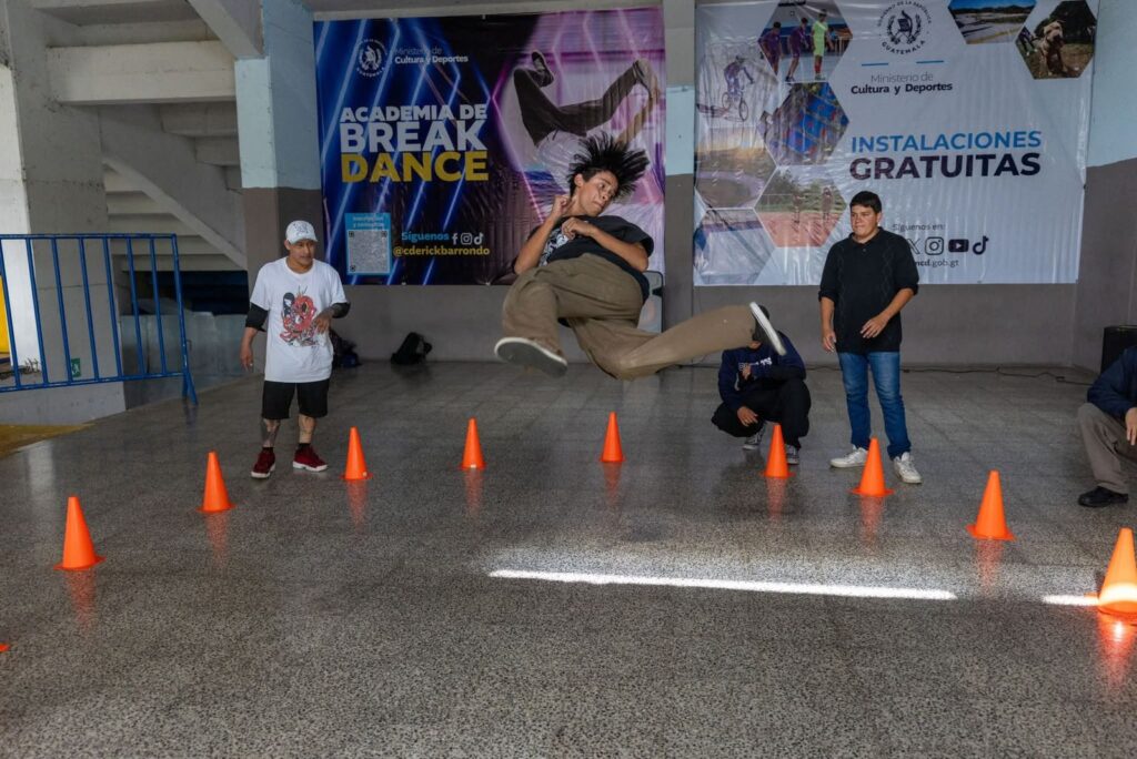 Break dance en el Parque Erick Barrondo