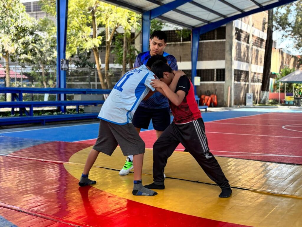 Luchando por tu Barrio